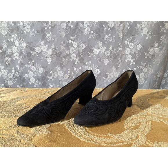 Vintage 90s Heels 1990s Black Suede Whimsigoth Goth Steam Punk Victorian Size 9B - Picture 2 of 10